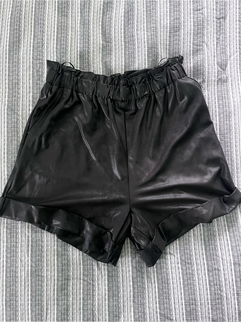 Gianni Bini Black Faux Leather High-Waist Elastic Shorts